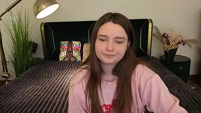 MagicPeachh  online show from 05.04.26