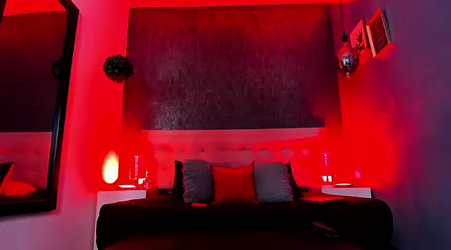 Snapshot of Bella_salvatore chatting on 12.21.24 Bella salvatore online show from 12.21.24