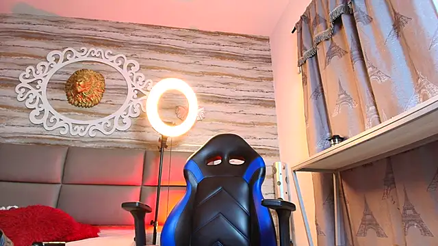 Snapshot of Bella_salvatore chatting on 09.14.25 Bella salvatore online show from 09.14.25