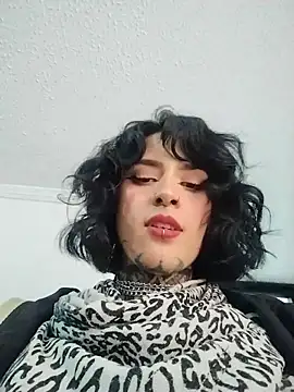 Snapshot of taaylor33 chatting on 02.13.26 taaylor33 online show from 02.13.26