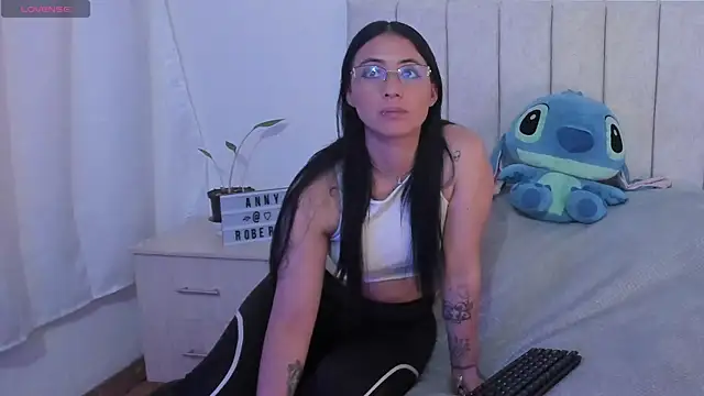 anny roberts online show from 12.18.25