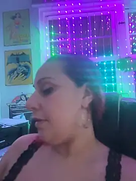 Snapshot of DeeLight124 chatting on 09.09.25 DeeLight124 online show from 09.09.25