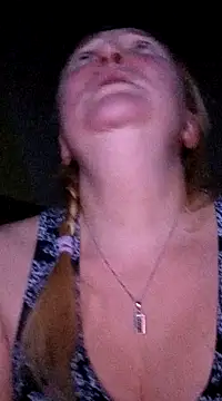 Snapshot of blondyaguar chatting on 12.05.24 blondyaguar online show from 12.05.24