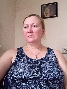 Snapshot of blondyaguar chatting on 12.06.24 blondyaguar online show from 12.06.24