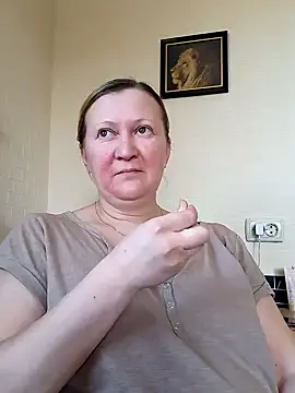 Snapshot of blondyaguar chatting on 02.24.25 blondyaguar online show from 02.24.25