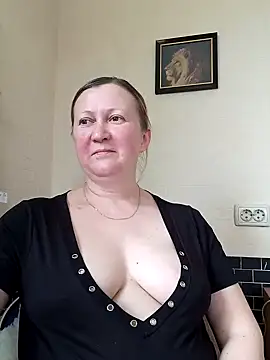 Snapshot of blondyaguar chatting on 03.13.25 blondyaguar online show from 03.13.25