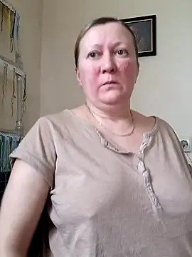 Snapshot of blondyaguar chatting on 12.19.25 blondyaguar online show from 12.19.25