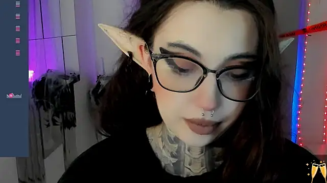 Dixi Pixi  online show from 10.24.25