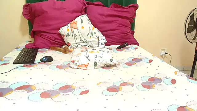 19bootylicious online show from 09.18.25