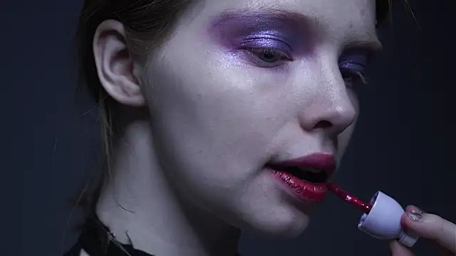 ginger hugs online show from 03.14.25