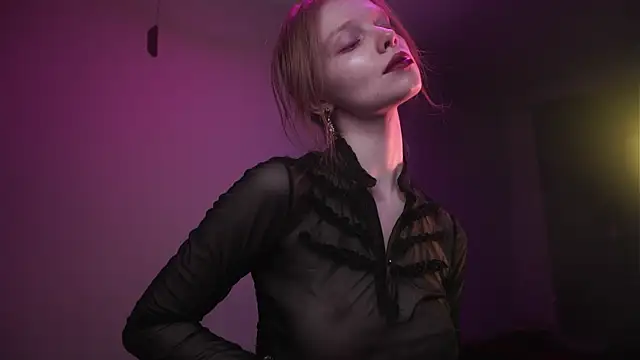 ginger hugs online show from 11.28.25