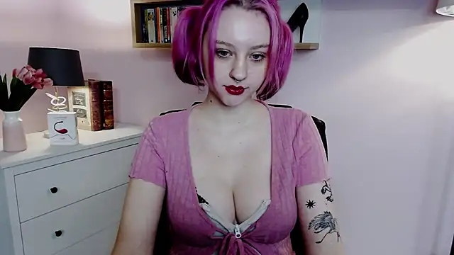 Snapshot of MadelineLust chatting on 01.25.25 MadelineLust online show from 01.25.25