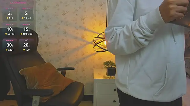 MissSussy online show from 10.31.25