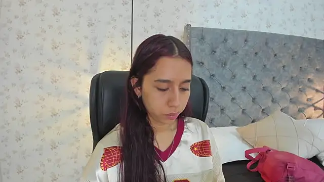 Snapshot of MissSussy chatting on 05.16.26 MissSussy online show from 05.16.26