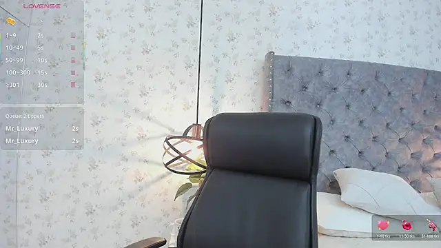 Snapshot of MissSussy chatting on 05.29.26 MissSussy online show from 05.29.26
