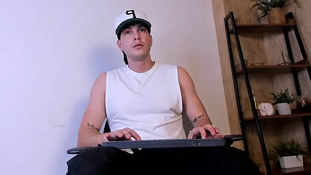 Karimferrer online show from 02.24.26