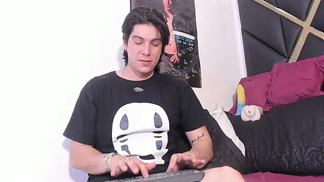 Snapshot of Karimferrer chatting on 06.17.26 Karimferrer online show from 06.17.26
