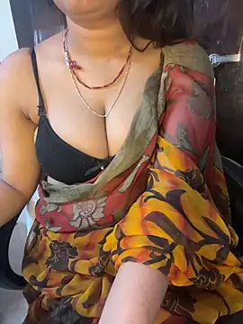 Spicy sari girl online show from 04.10.26