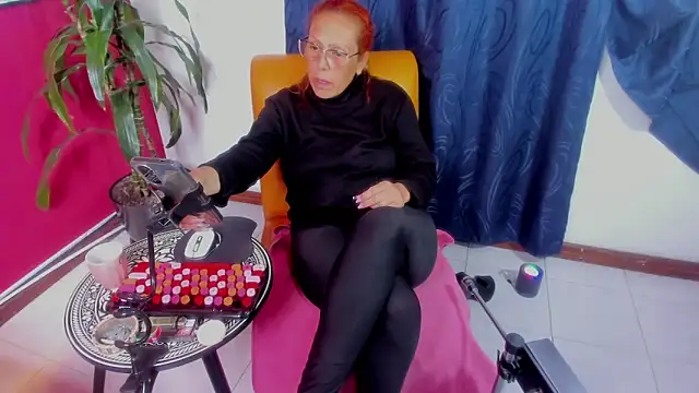 BrendaSex Hot online show from 11.28.25