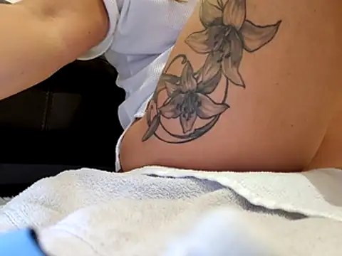 Snapshot of sweethotmilf888 chatting on 11.09.25 sweethotmilf888 online show from 11.09.25