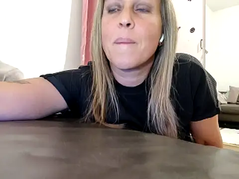 Snapshot of sweethotmilf888 chatting on 12.03.25 sweethotmilf888 online show from 12.03.25