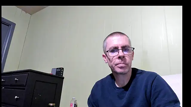 Snapshot of ImportantEquator0 chatting on 12.16.25 ImportantEquator0 online show from 12.16.25