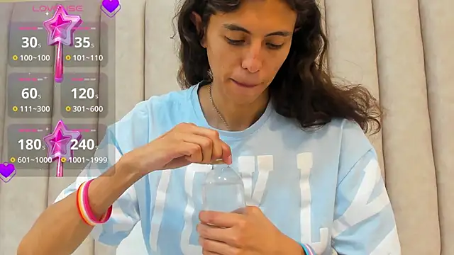 FreyaMoller online show from 02.10.25