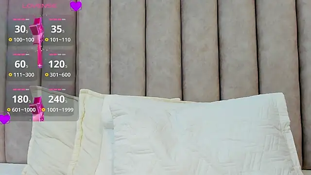 FreyaMoller online show from 02.20.25