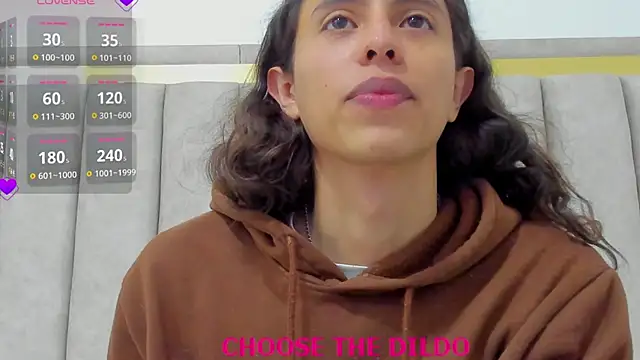 FreyaMoller online show from 11.18.25