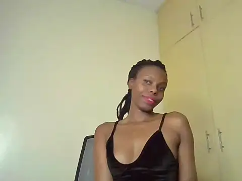 Snapshot of naughty_ebony-queen chatting on 12.27.24 naughty ebony-queen online show from 12.27.24