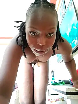 Snapshot of naughty_ebony-queen chatting on 12.22.25 naughty ebony-queen online show from 12.22.25
