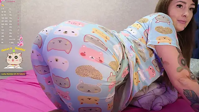 Snapshot of kimmie_meow chatting on 11.13.25 kimmie meow online show from 11.13.25