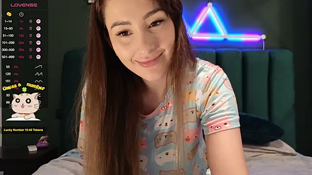 Snapshot of kimmie_meow chatting on 11.24.25 kimmie meow online show from 11.24.25