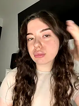 Kimi Ass online show from 11.17.25