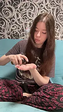 Kimi Ass online show from 06.10.26