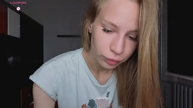Elis Fox online show from 06.28.26