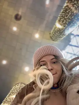 Snapshot of Times__Square chatting on 12.22.24 Times Square online show from 12.22.24