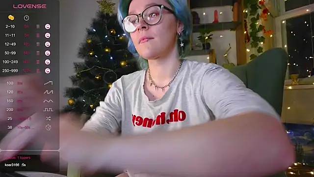 Snapshot of alisahug chatting on 12.11.24 alisahug online show from 12.11.24