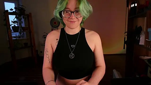 Snapshot of alisahug chatting on 01.24.25 alisahug online show from 01.24.25