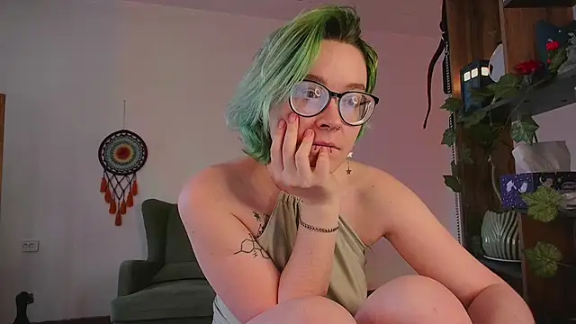 Snapshot of alisahug chatting on 02.01.25 alisahug online show from 02.01.25