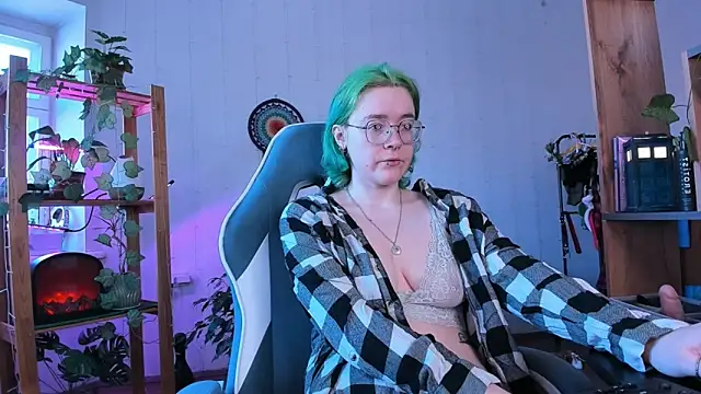 Snapshot of alisahug chatting on 03.11.25 alisahug online show from 03.11.25