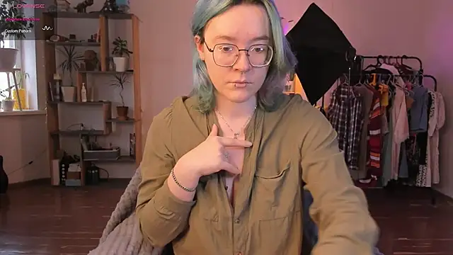 Snapshot of alisahug chatting on 09.09.25 alisahug online show from 09.09.25