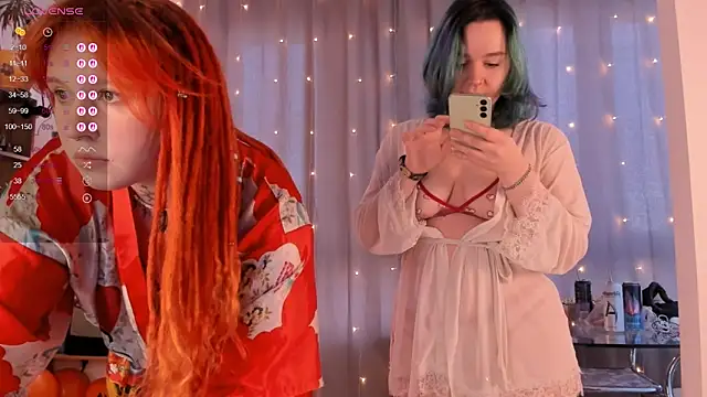 Snapshot of alisahug chatting on 12.05.25 alisahug online show from 12.05.25