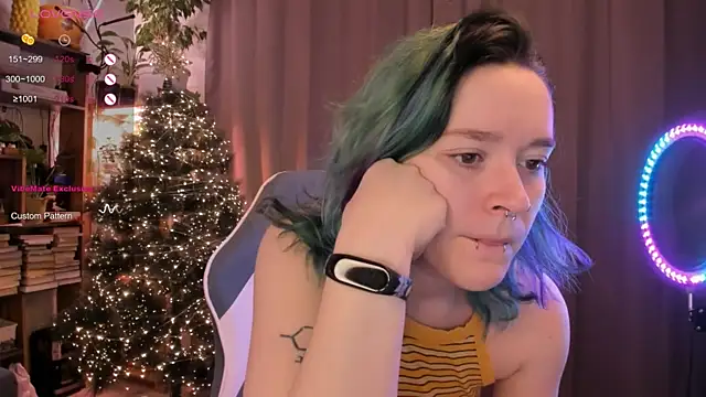 Snapshot of alisahug chatting on 01.13.26 alisahug online show from 01.13.26