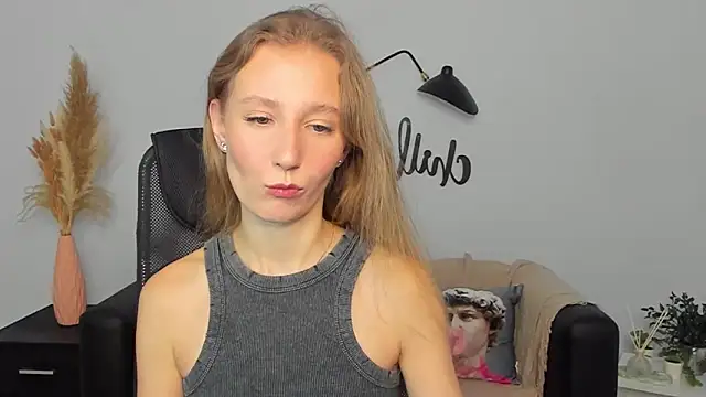 LolaWilsons online show from 02.05.25