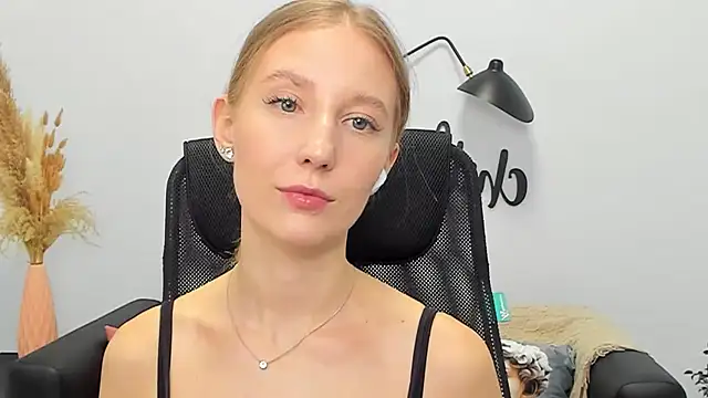 LolaWilsons online show from 03.13.25