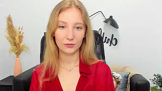 LolaWilsons online show from 03.20.25