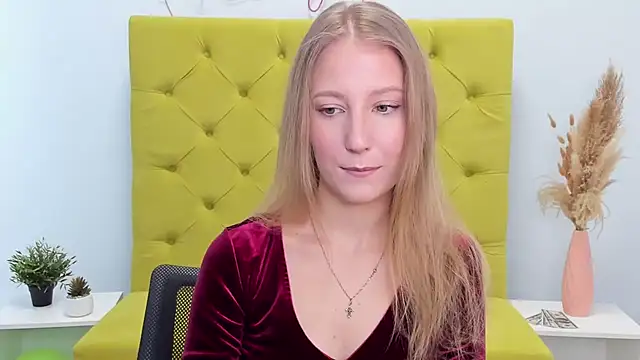 LolaWilsons online show from 02.04.26