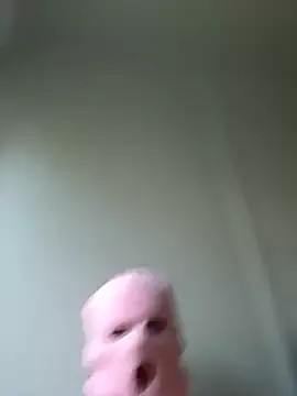 Snapshot of Hard7Inchss chatting on 10.08.25 Hard7Inchss online show from 10.08.25