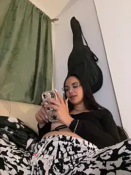 Snapshot of gabyaridi chatting on 03.11.26 gabyaridi online show from 03.11.26